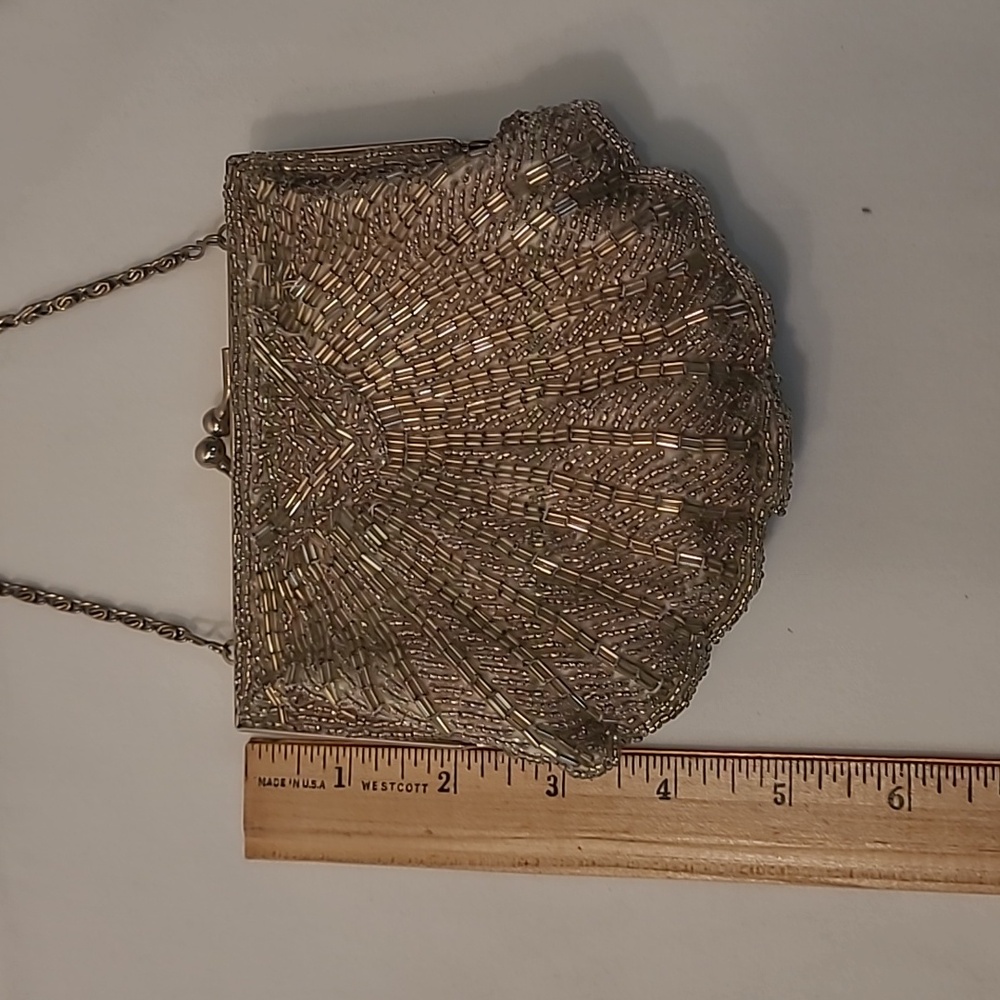 Vintage Shell Shaped Beaded Bag with Satin Lining Long Silver Tone Chain - Picture 10 of 13